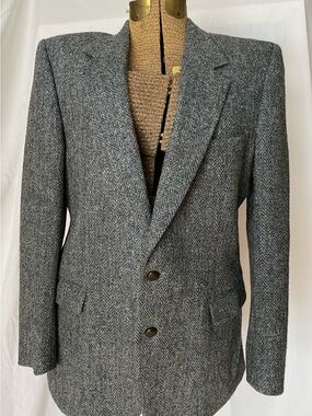Vintage Harris Tweed 100% Wool Classic Gray Herringbone Men's Blazer